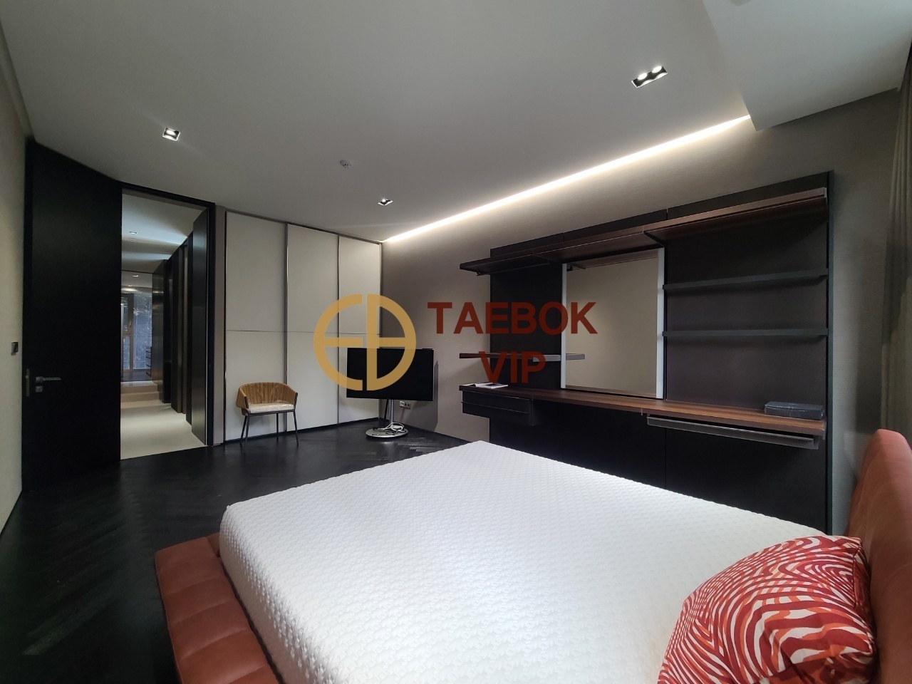 bedroom2
