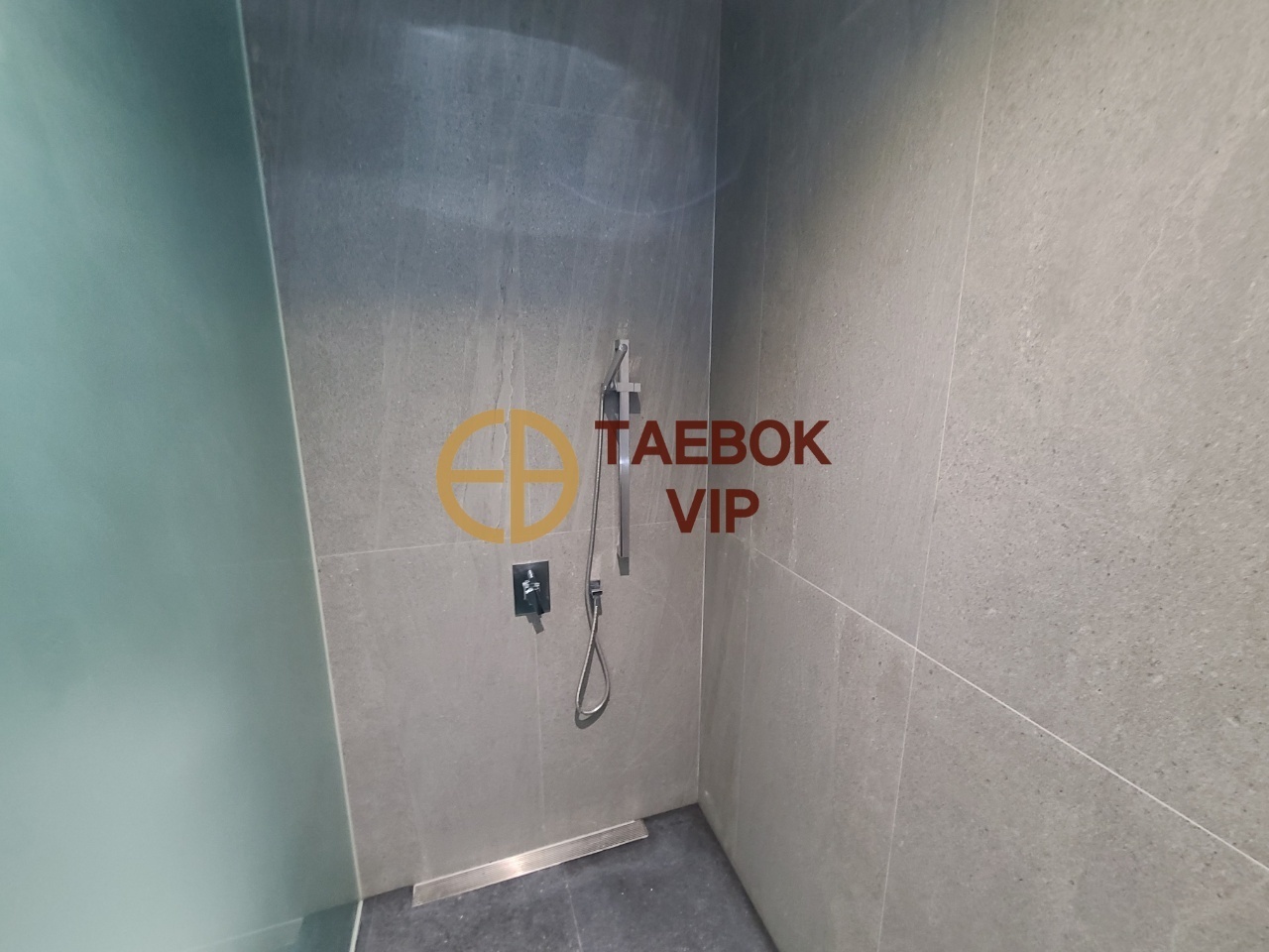 bathroom5